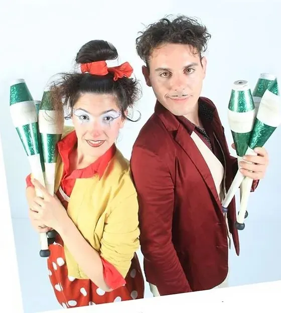 Infancias: Acompañar Cultura: show Mucho más que magia
