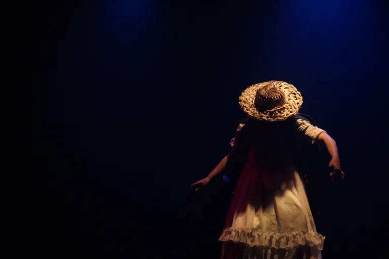 obra: "HUELLA, palabras imprecisas de una vida" (San Miguel)