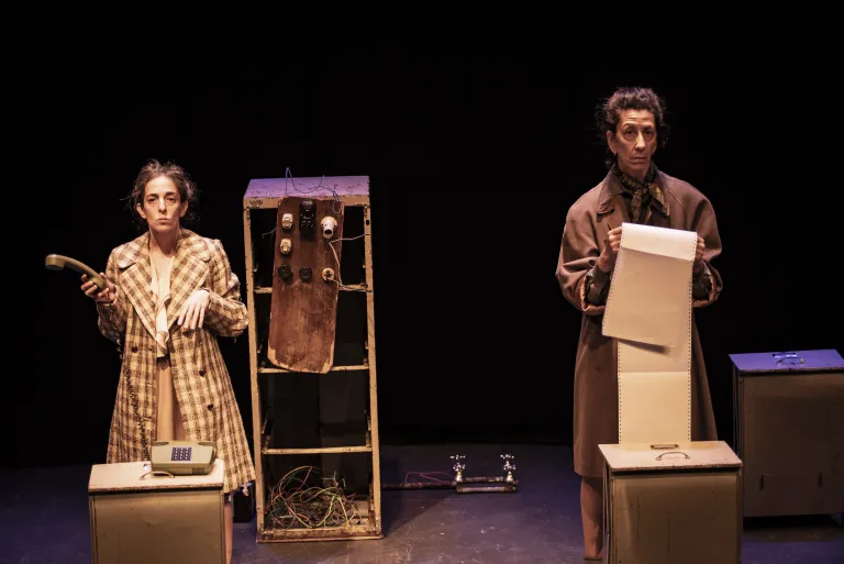 Quien sea llega tarde