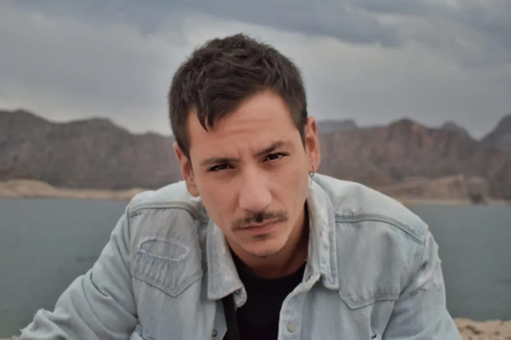 Lecturas de Verano: Juan Solá se presentará en San Bernardo para conversar sobre literatura