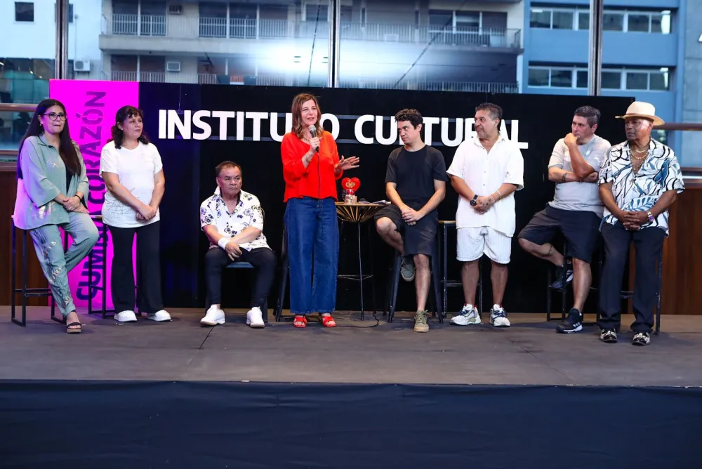 El Instituto Cultural lanzó Cumbia Corazón en el Teatro Argentino