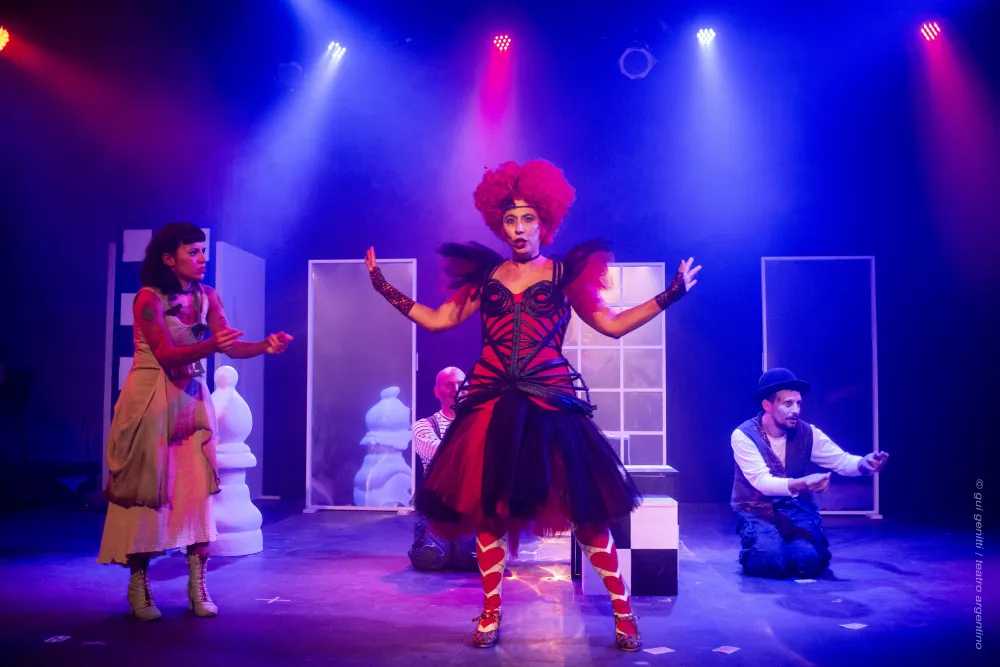 Nuevas funciones de “País de Nunca (ajedrez fantástico)”