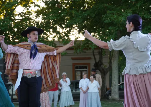 Con el show de Florencia Brown, la peña “Cultura a lo Grande” llega a Claromecó y San Cayetano