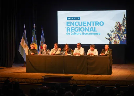 Saintout: "La cultura popular tiene una tarea fundamental en la reconstrucción del país"