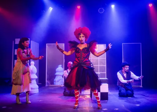 Nuevas funciones de “País de Nunca (ajedrez fantástico)” 