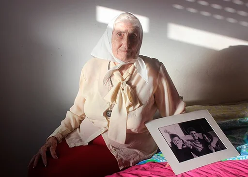 Aniversario del nacimiento Adelina Dematti de Alaye en el Archivo Levene